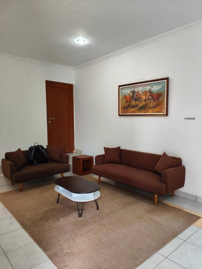 Adiputra Guesthouse 2 By Homiq Ngabean Zewnętrze zdjęcie