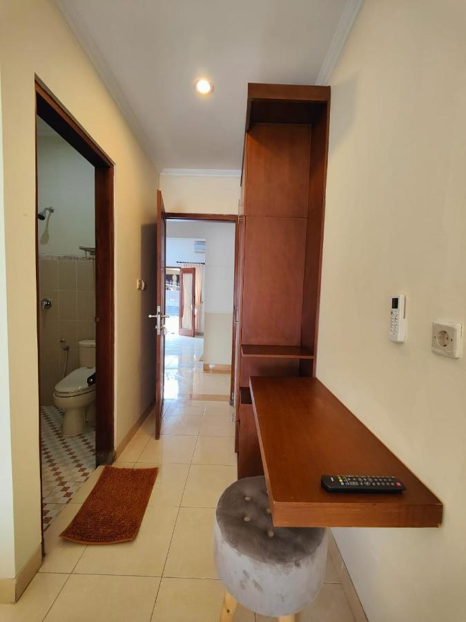 Adiputra Guesthouse 2 By Homiq Ngabean Zewnętrze zdjęcie